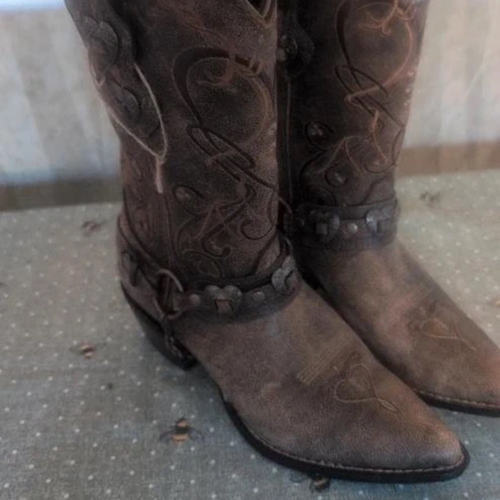Durango Charcoal Embroidered Heeled Boots